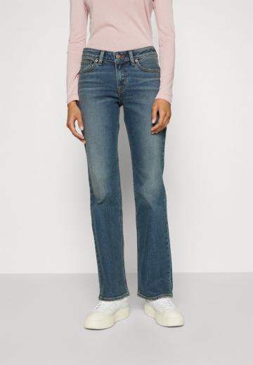 Джинсы