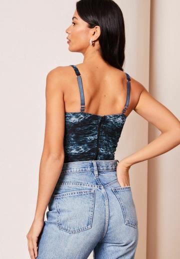 Топ на бретельках