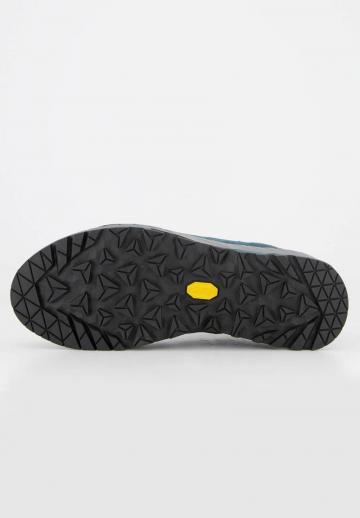 Походные ботинки