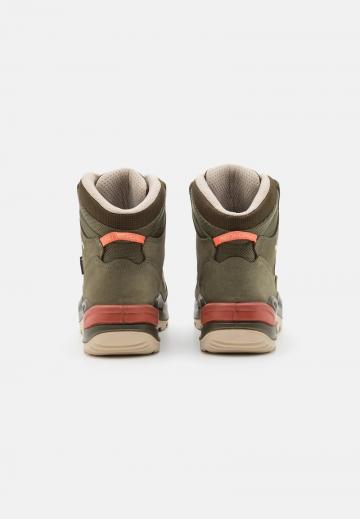 Походные сапоги