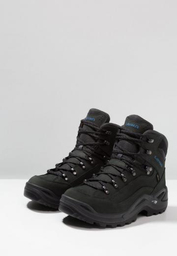 Походные ботинки