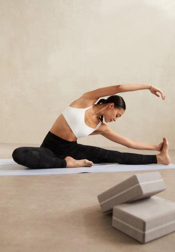 Спортивный бюстгальтер