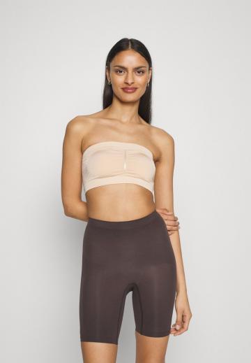 Бюстгальтер без бретелек