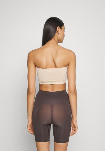 Бюстгальтер без бретелек