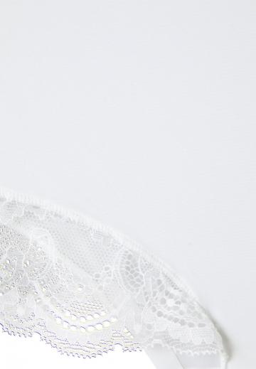 Трусы на бедрах