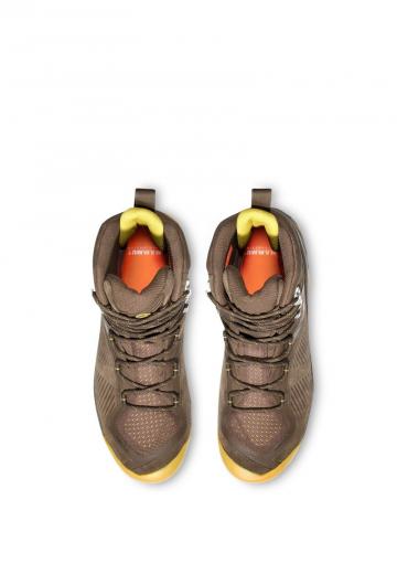 Походные ботинки