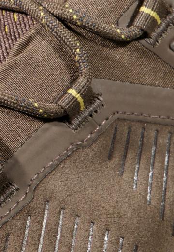 Походные ботинки