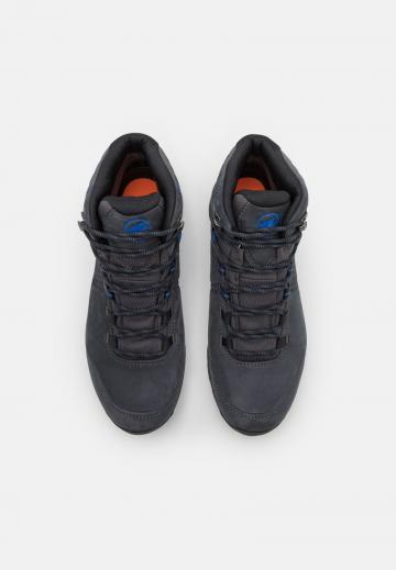 Походные ботинки