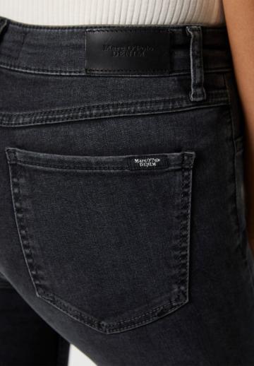 Узкие джинсы