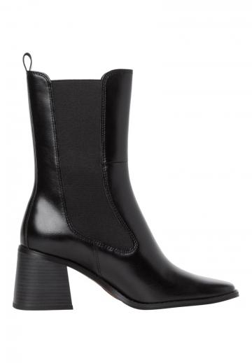 Полусапожки на высоком каблуке