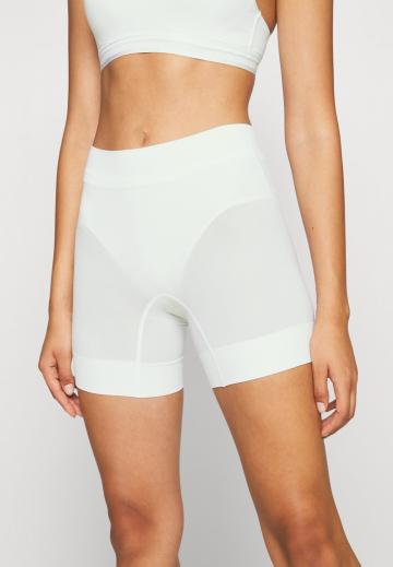 Корректирующее белье