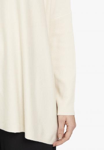 Длинный пуловер