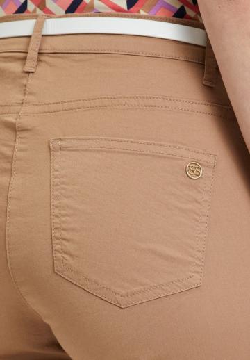 Короткие джинсы