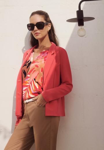 Короткие джинсы