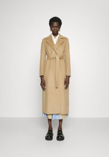 Шерстяное пальто