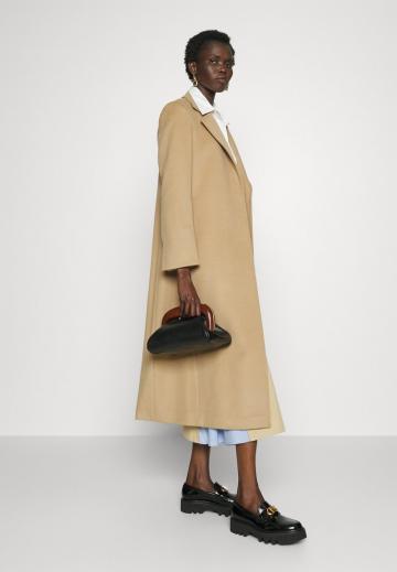 Шерстяное пальто