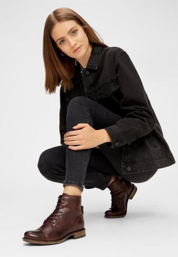 Ботинки на шнуровке