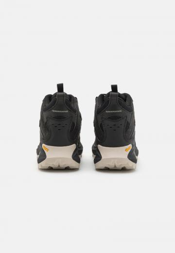 Походная обувь