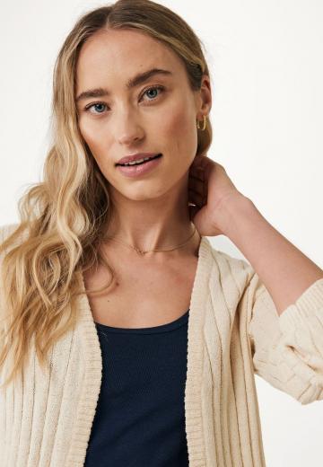 Вязаная кофта