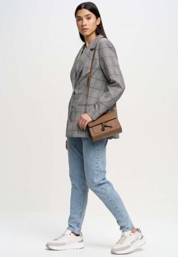 Узкие джинсы