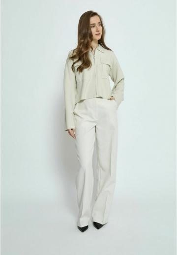 Куртка с накладнымит карманами