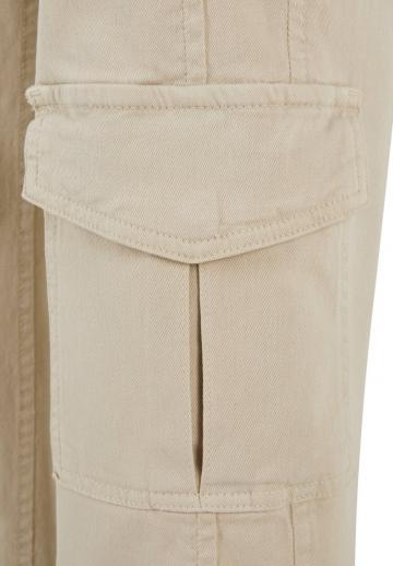Брюки с накладными карманами