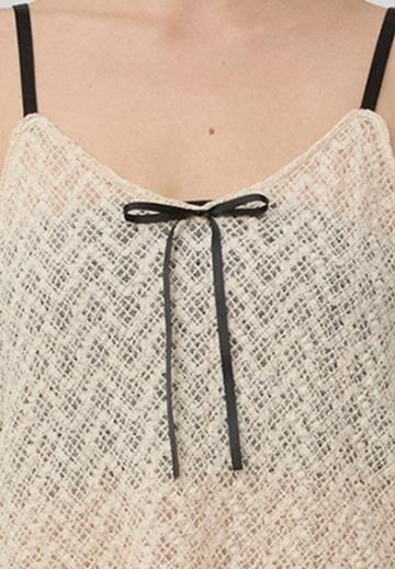 Топ на бретельках