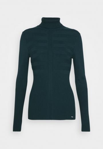 Пуловер