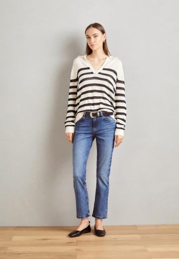 Прямые джинсы