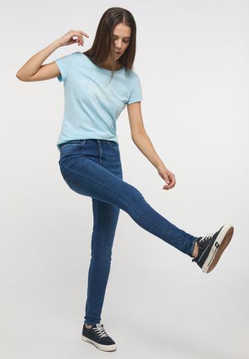 Узкие джинсы