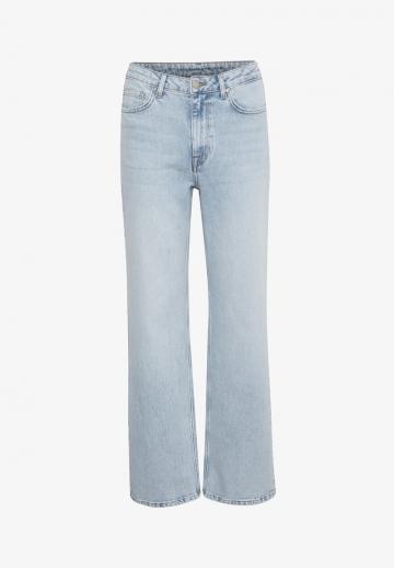 Прямые джинсы