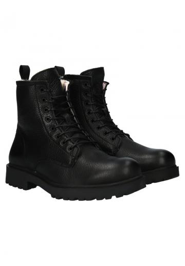 Ботинки на шнуровке