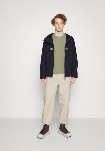 Куртка-дождевик