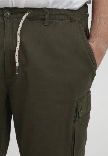 Брюки с накладными карманами