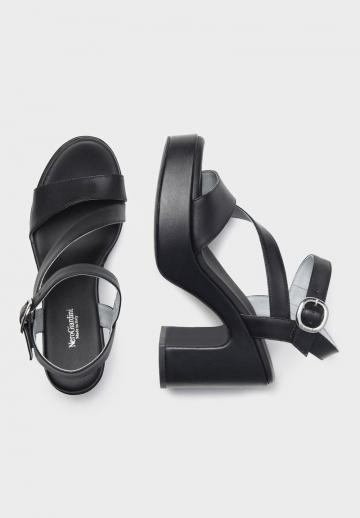 Босоножки на платформе