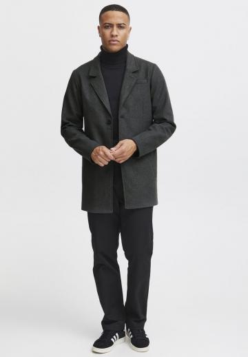 Короткое пальто