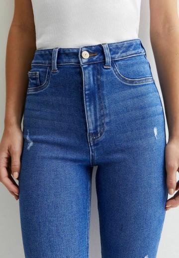 Узкие джинсы