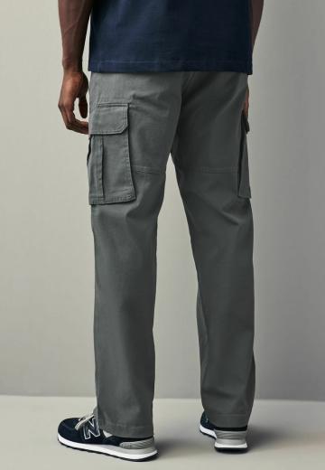 Брюки с накладными карманами