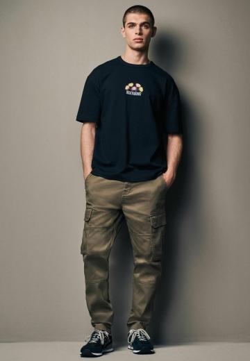 Брюки с накладными карманами