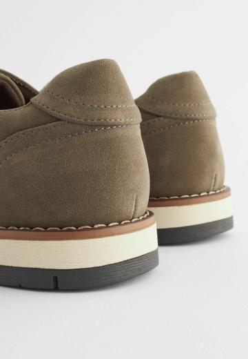 Ботинки на шнуровке