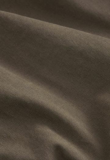 Брюки с накладными карманами