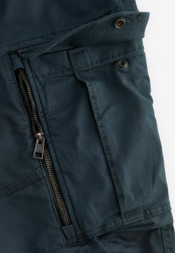 Брюки с накладными карманами