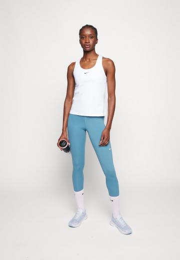 Спортивный топ