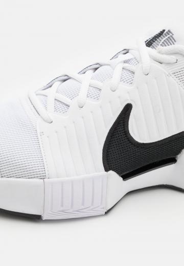 Теннисные кроссовки