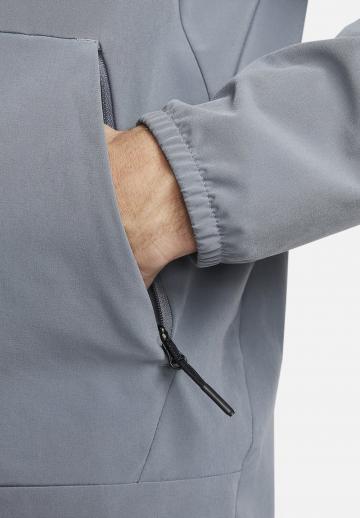 Спортивная куртка