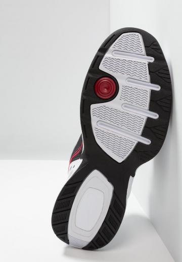 Тренировочные кроссовки