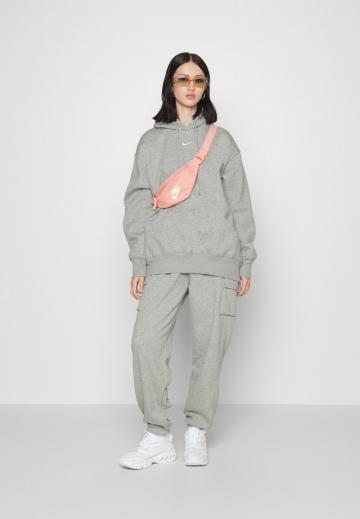 Пуловер с капюшоном