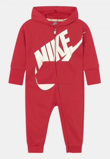 Набор одежды