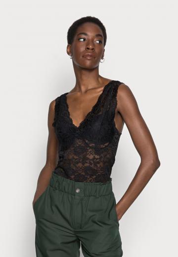 Кружевная блузка