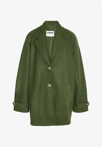 Шерстяное пальто